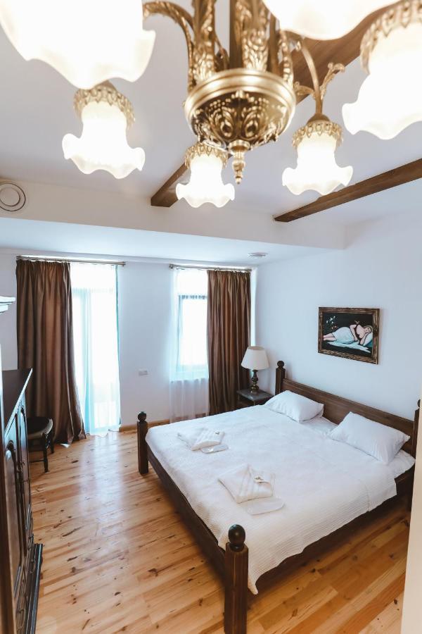 Hotel Verdzi Kutaisi Esterno foto
