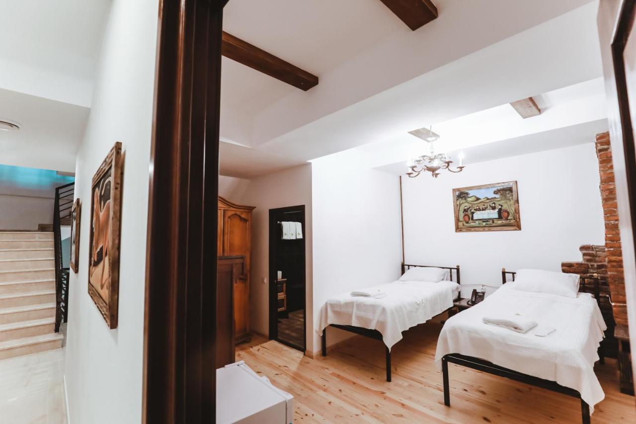Hotel Verdzi Kutaisi Esterno foto