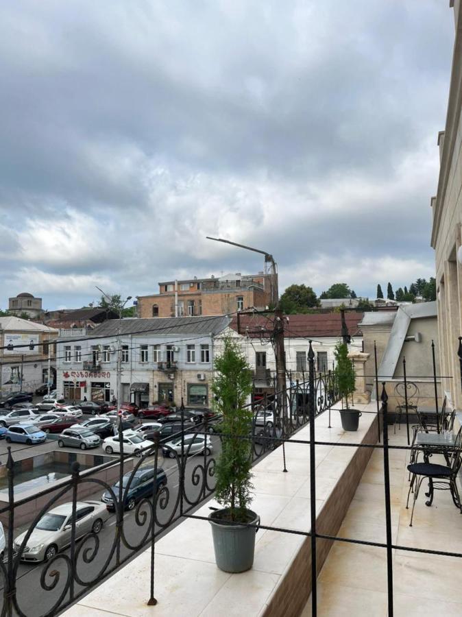 Hotel Verdzi Kutaisi Esterno foto