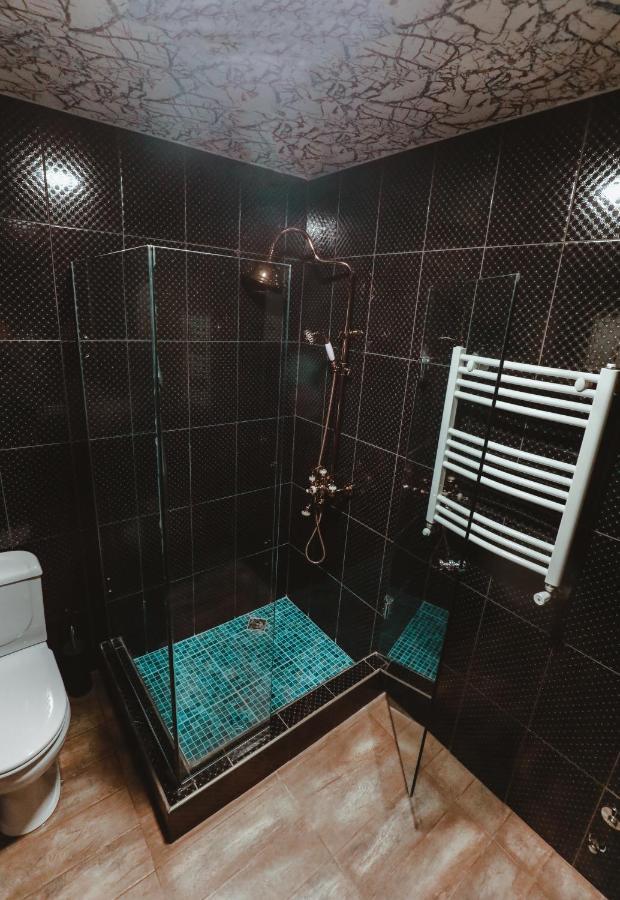 Hotel Verdzi Kutaisi Esterno foto